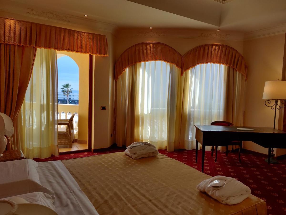 Parco Dei Principi Hotel Роччелла-Ионика Экстерьер фото
