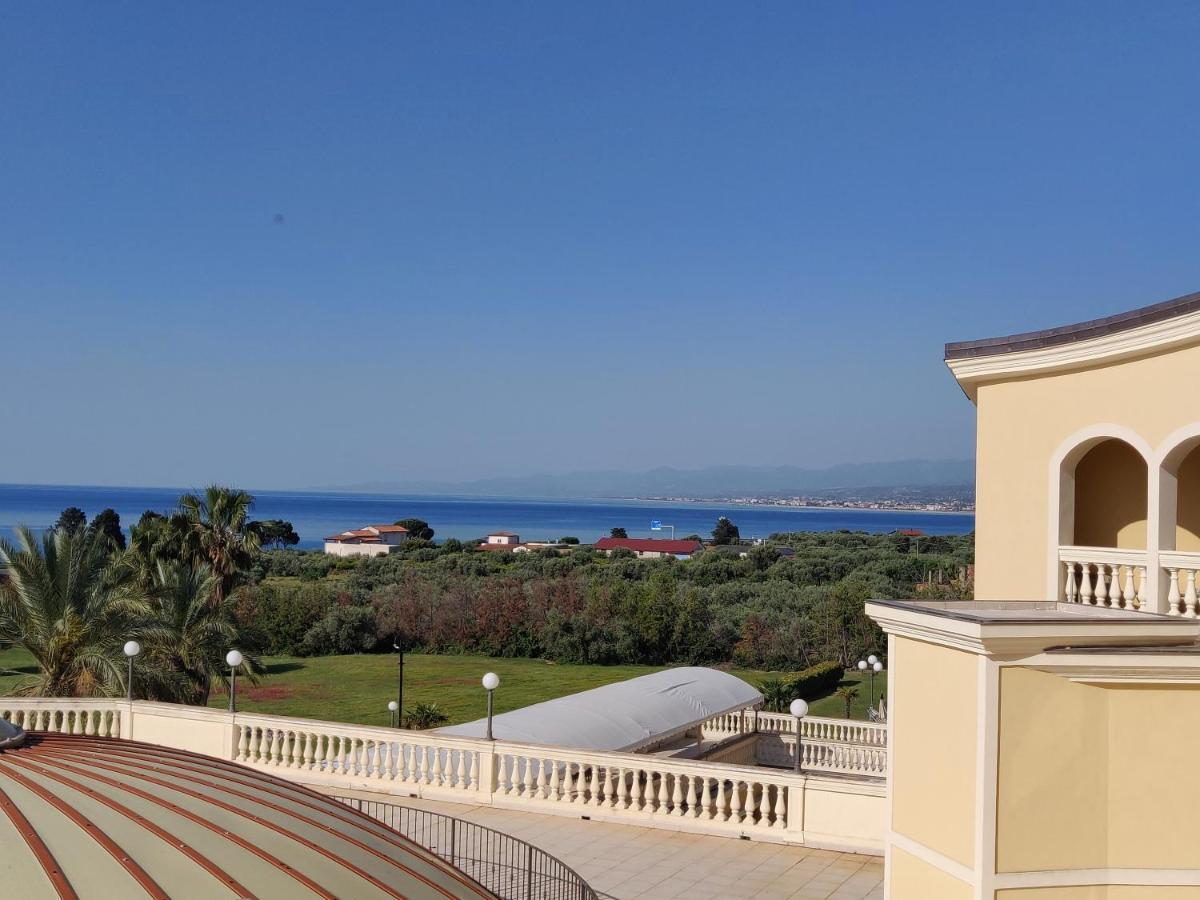 Parco Dei Principi Hotel Роччелла-Ионика Экстерьер фото