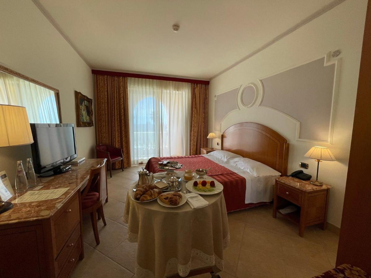 Parco Dei Principi Hotel Роччелла-Ионика Экстерьер фото