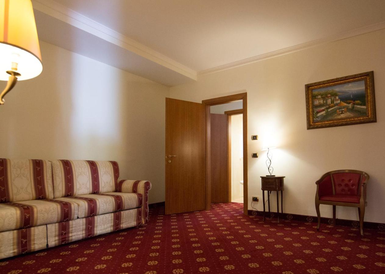 Parco Dei Principi Hotel Роччелла-Ионика Экстерьер фото