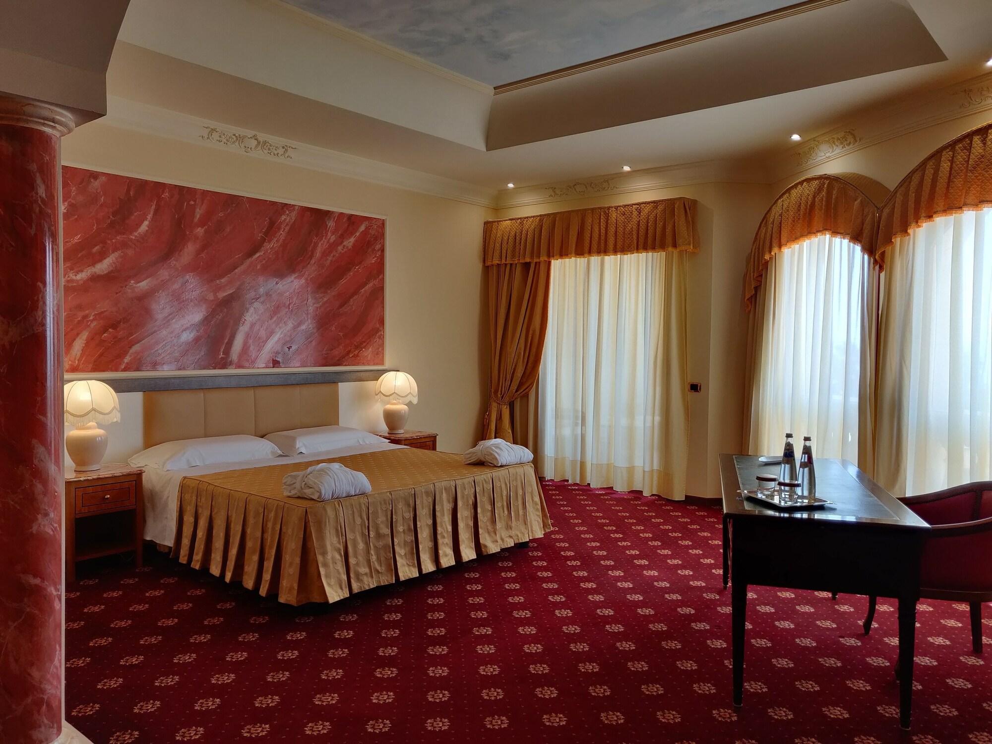 Parco Dei Principi Hotel Роччелла-Ионика Экстерьер фото