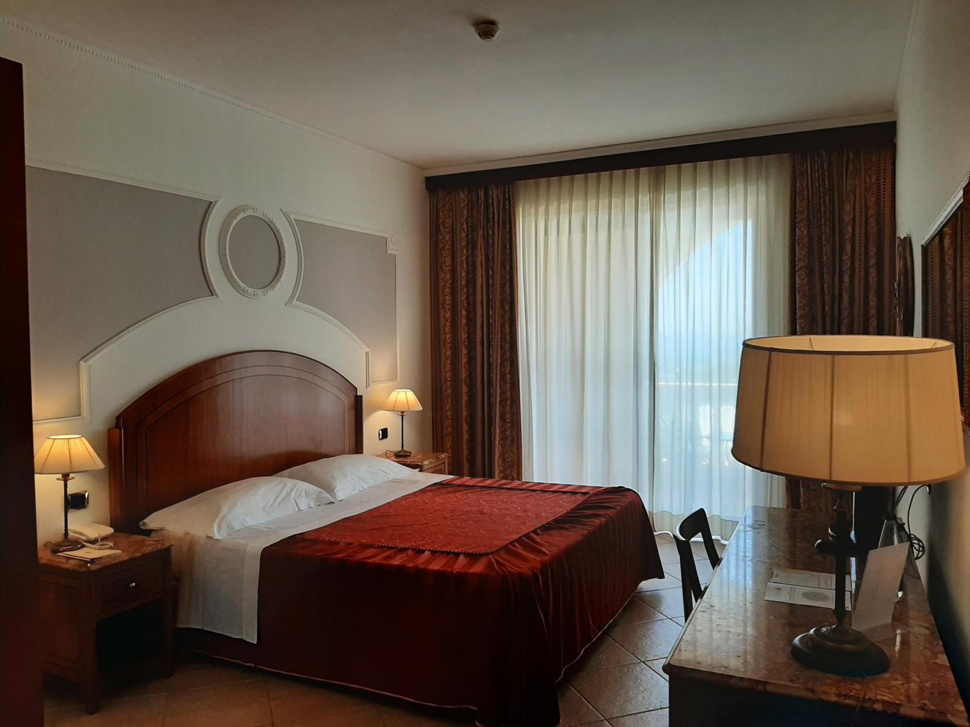 Parco Dei Principi Hotel Роччелла-Ионика Экстерьер фото