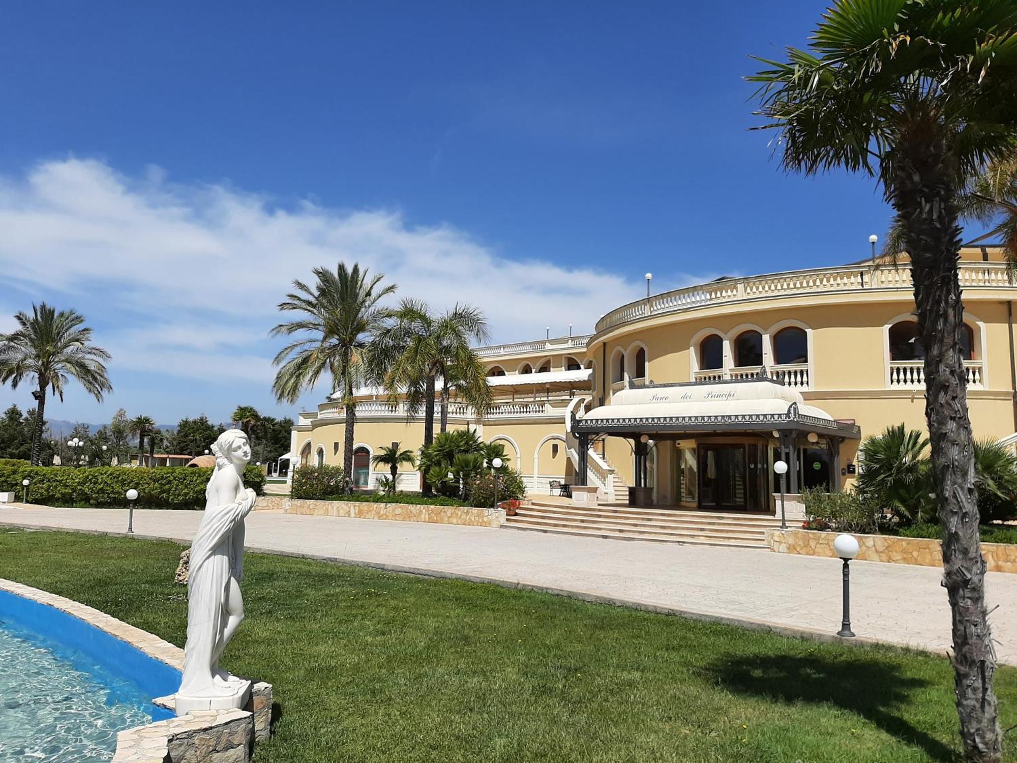 Parco Dei Principi Hotel Роччелла-Ионика Экстерьер фото
